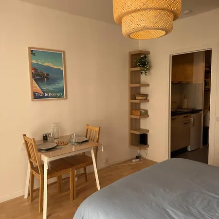 Ideal For Guests Victoria Apartment *